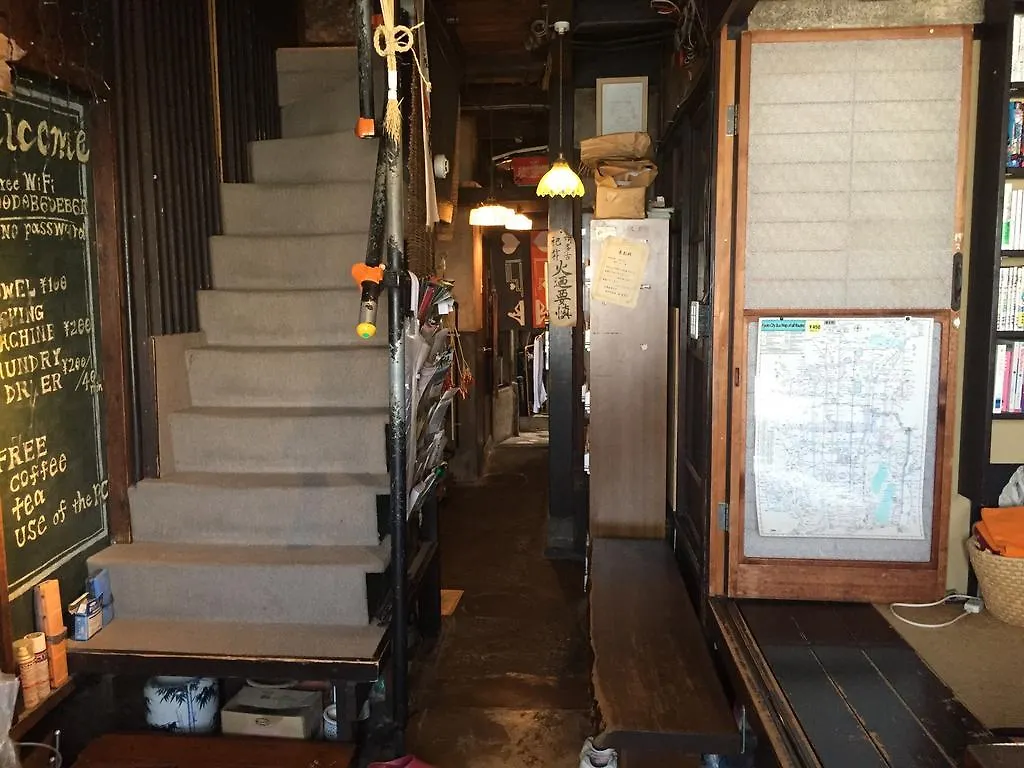 Tarocafe Inn Kyoto 2*,