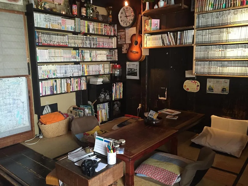 Tarocafe Inn Kyoto Guest house